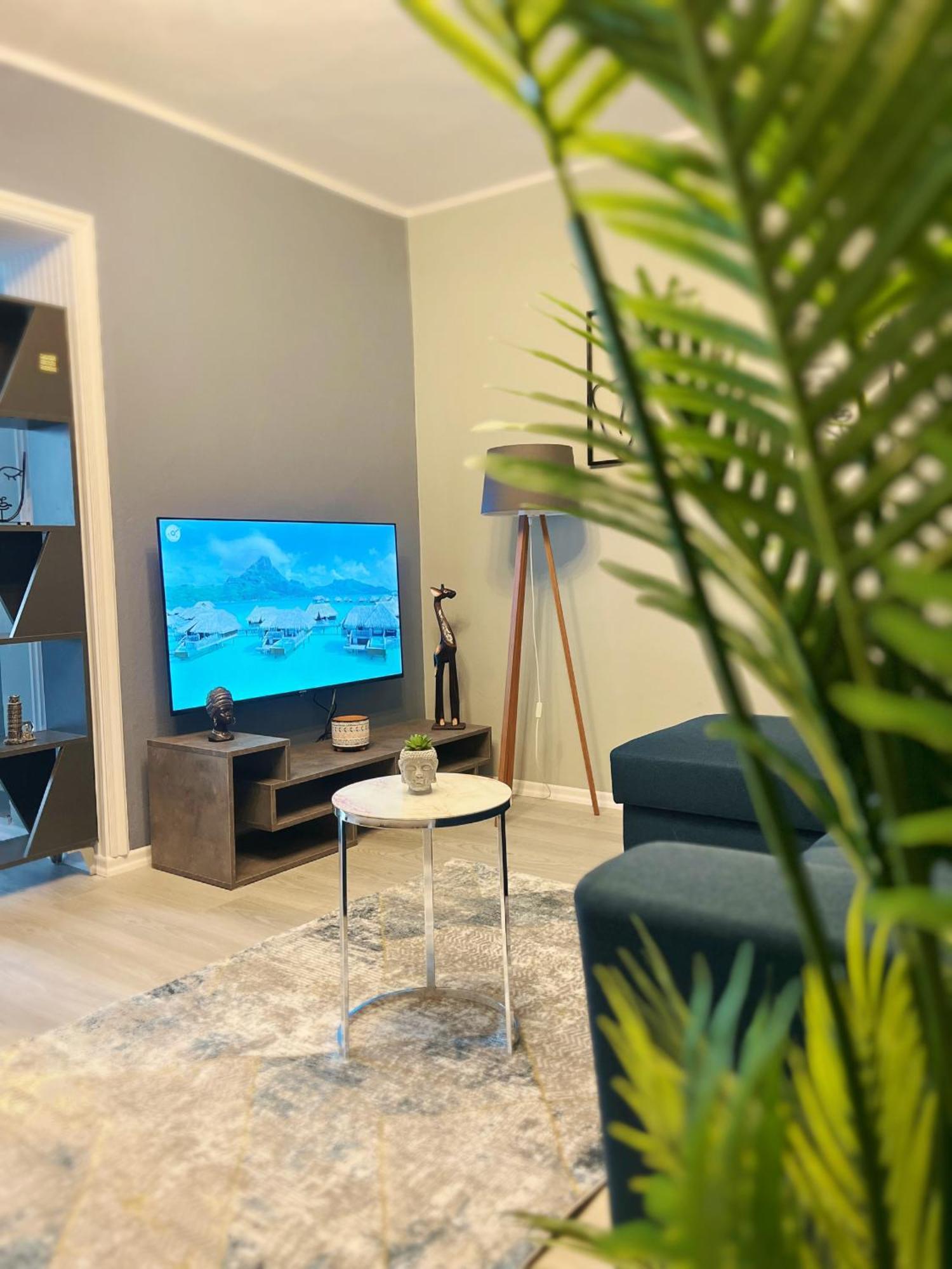 Joyful Apartment Тирана Экстерьер фото